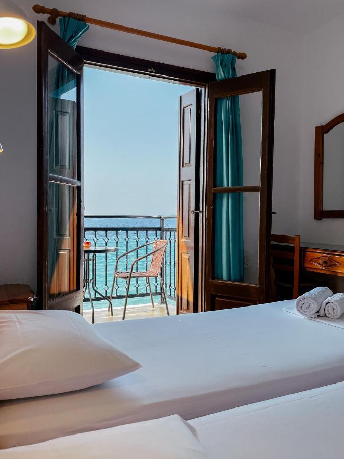 Pension Giannis Perris Kokkari Exterior foto